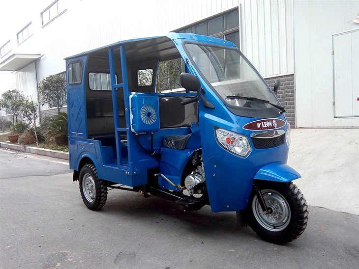 3.300cc gasoline tuc tuc taxi